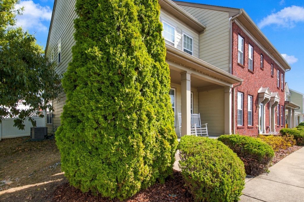 5446 Edmondson Pike, Nashville