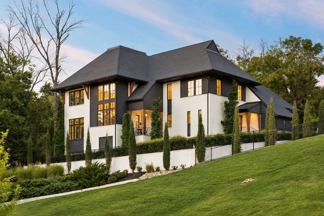 6452 Penrose Dr, Brentwood