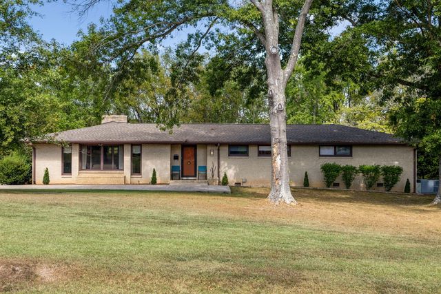 504 N Pawnee Dr, Springfield