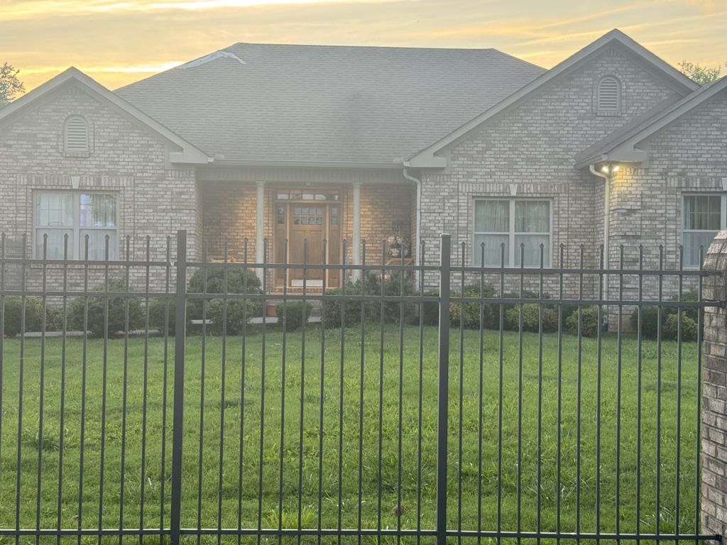 1719 River Dr, Nashville
