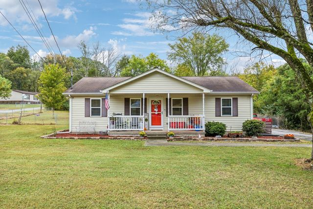 40 Roberts Ln, Lebanon