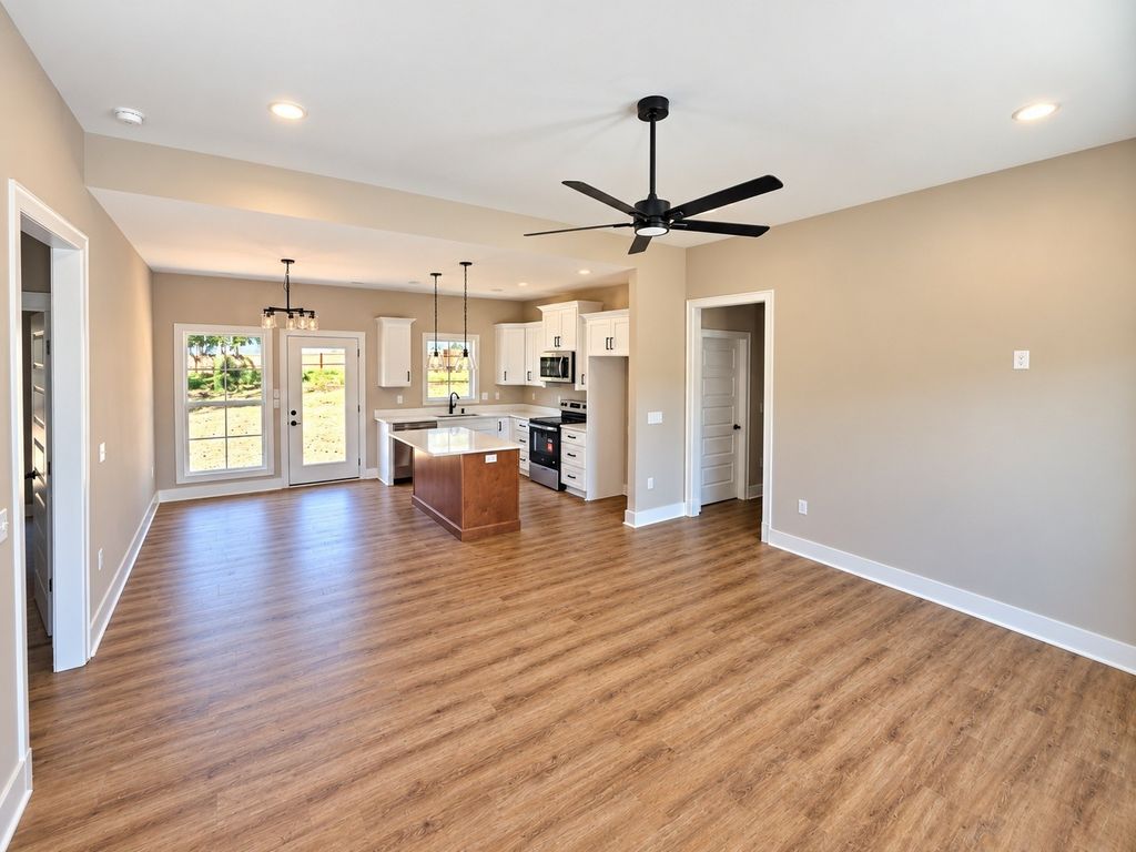 1849 Francis Ferry Rd, McMinnville