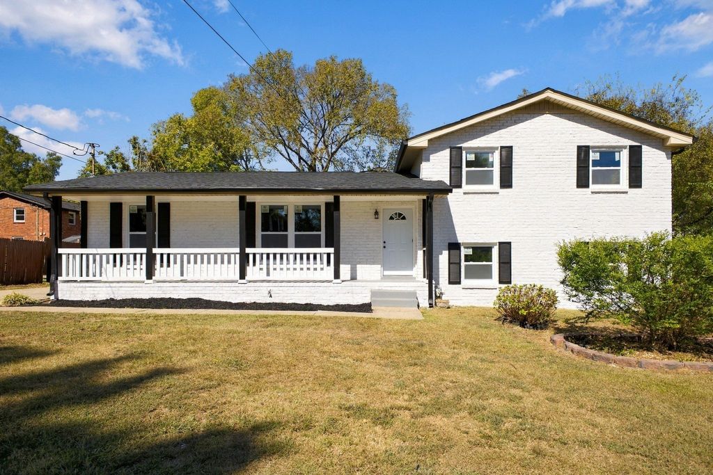 2945 Edge Moor Dr, Nashville