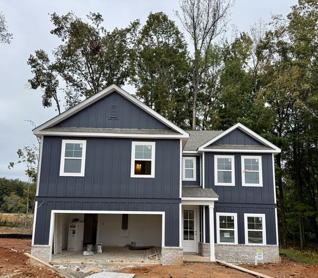 233 Hampshire Way, White House