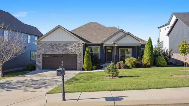 353 Hammock Dr, Winchester