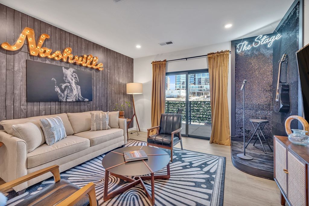 635 7th Ave S 318, Nashville