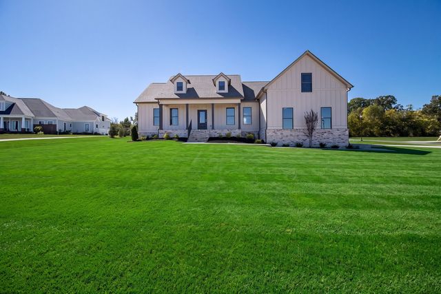 1049 Kateland Dr, Greenbrier