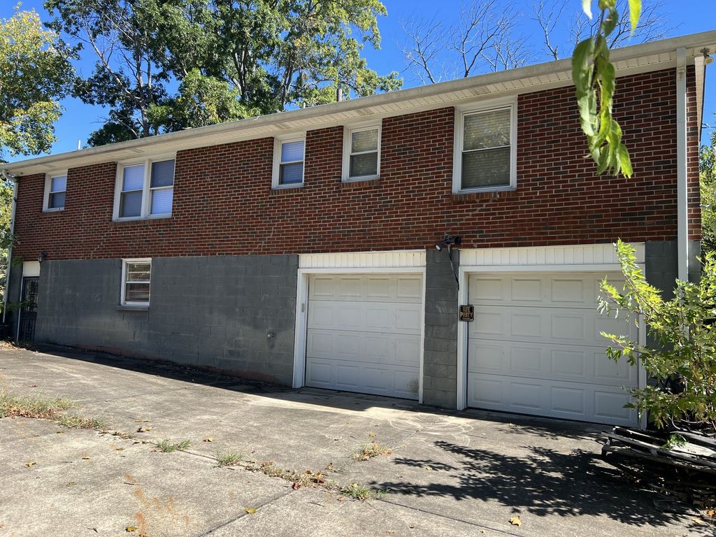 215 Cindy Pl, Goodlettsville