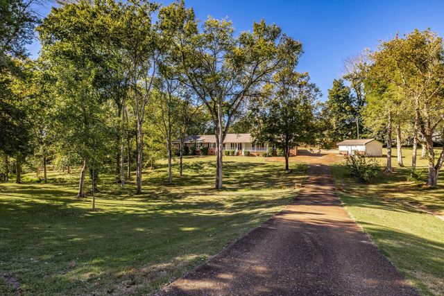 1940 Graceland Dr, Goodlettsville
