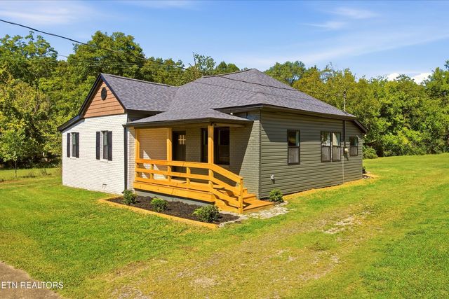 1100 8th St, Etowah