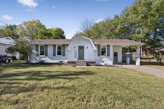 114 Brookside Dr, Hendersonville