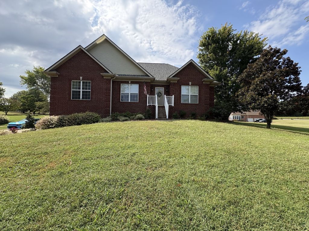 54 Bradshaw Rd, Lebanon