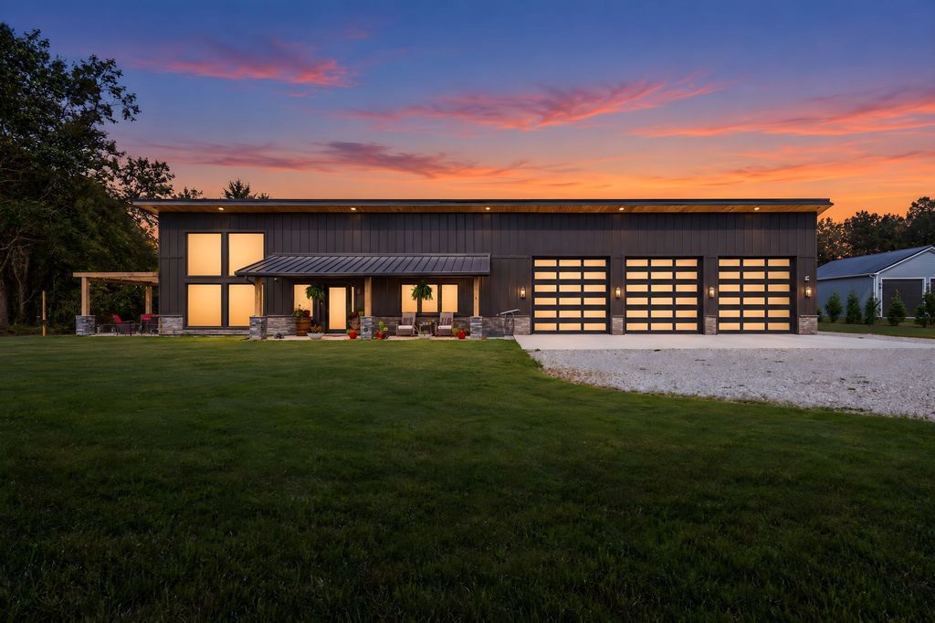 843 Ovoca Lake Road, Tullahoma