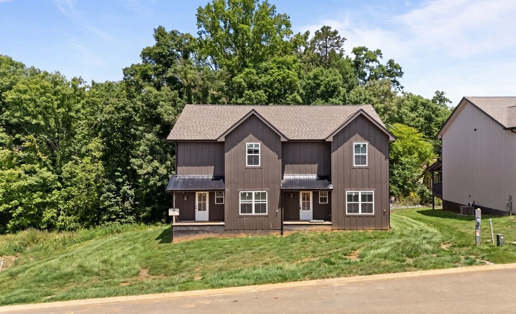 947 Lacy Ct 947 & 949, Sevierville