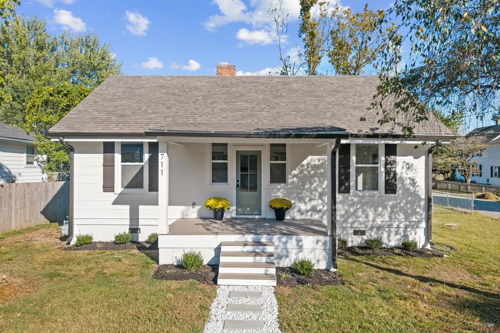 711 Lawrence St, Old Hickory