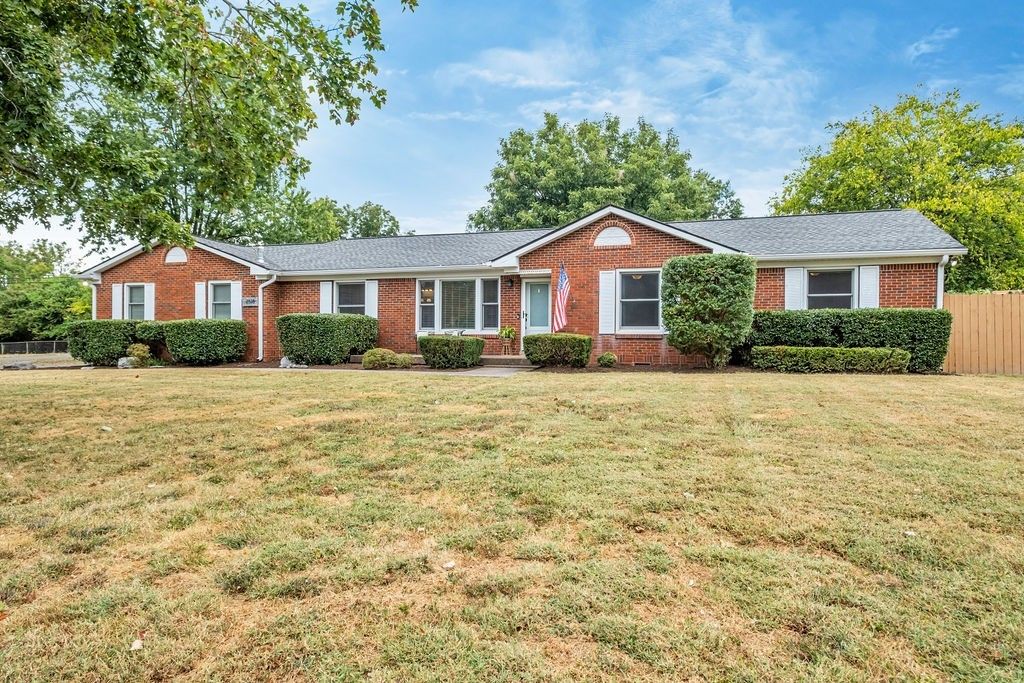 2518 Meadowood Dr, Nashville