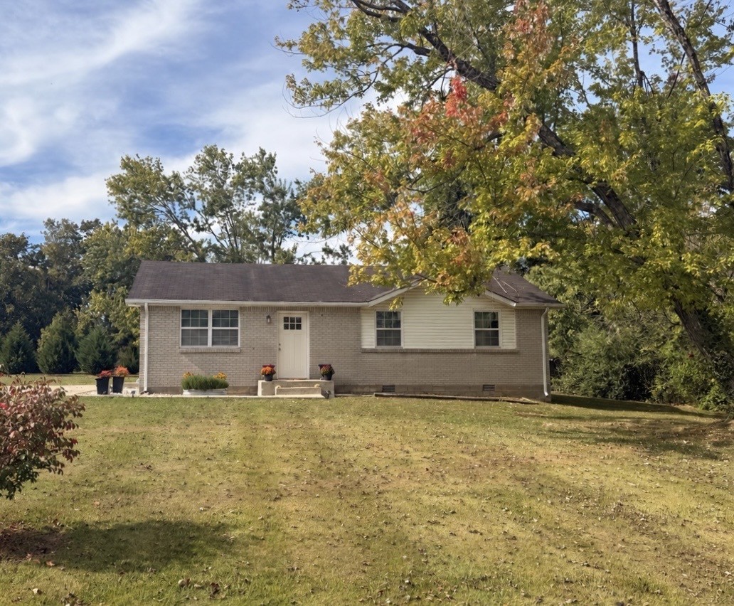 Home for sale in 7103 Hall Ln Fairview, TN