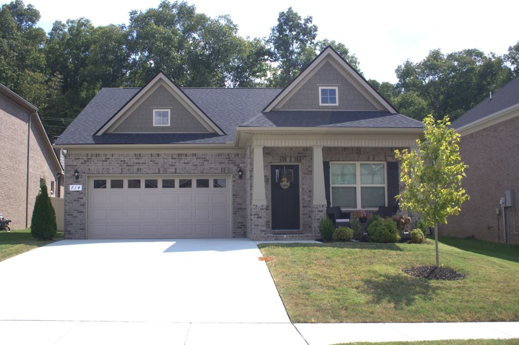 714 Rex Dr, Spring Hill