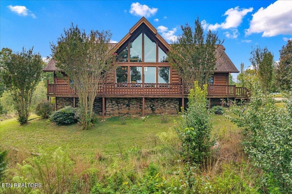 400 County Road 50, Athens