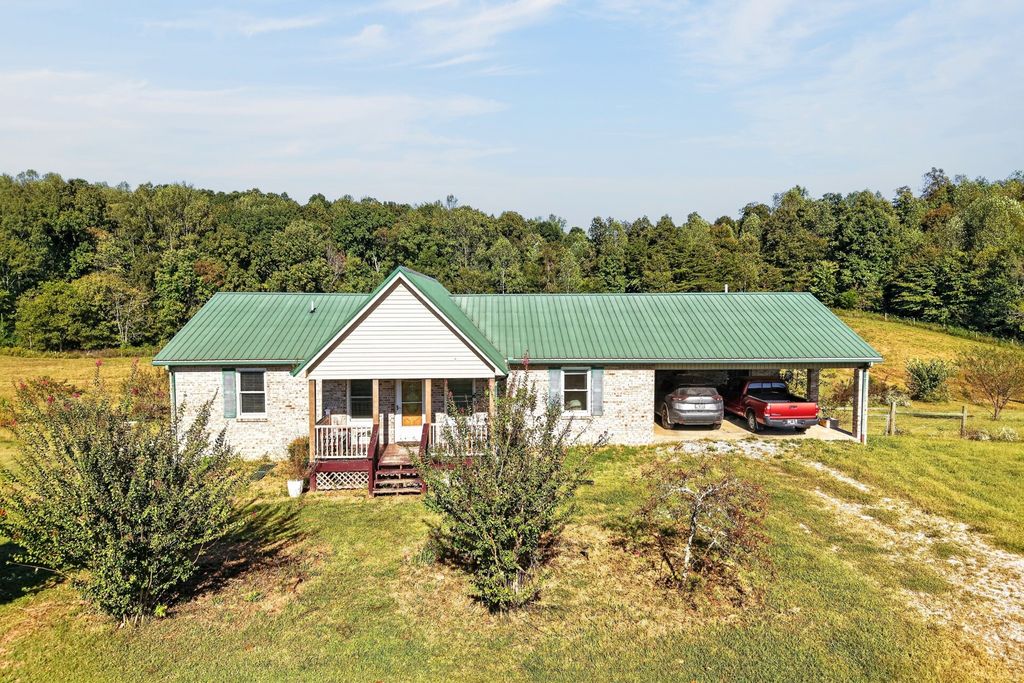 864 Coles Chapel Rd, Sparta