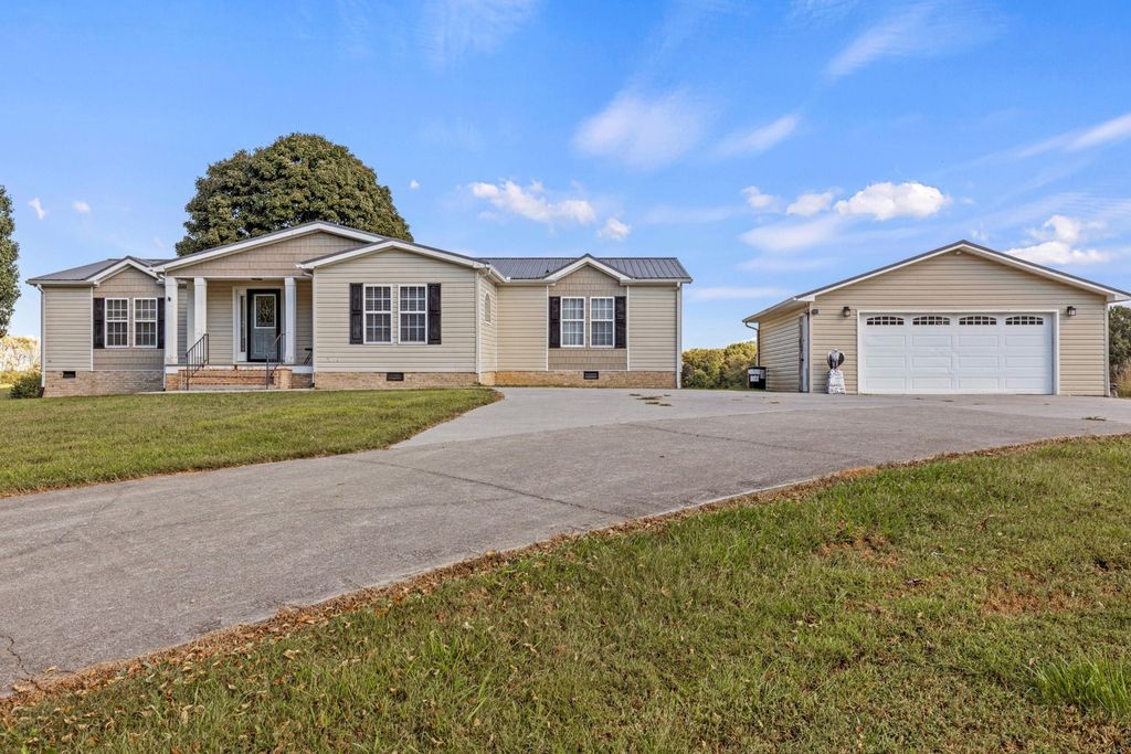 238 Sunnyside Road, Sweetwater