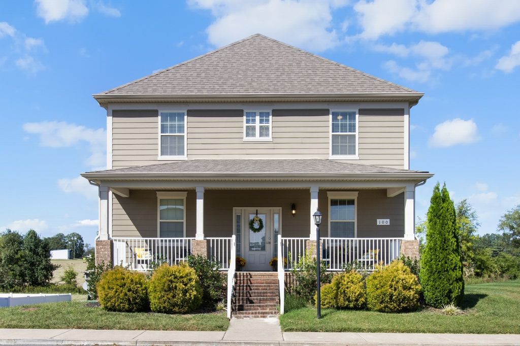 100 Majestic Ln, Pleasant View