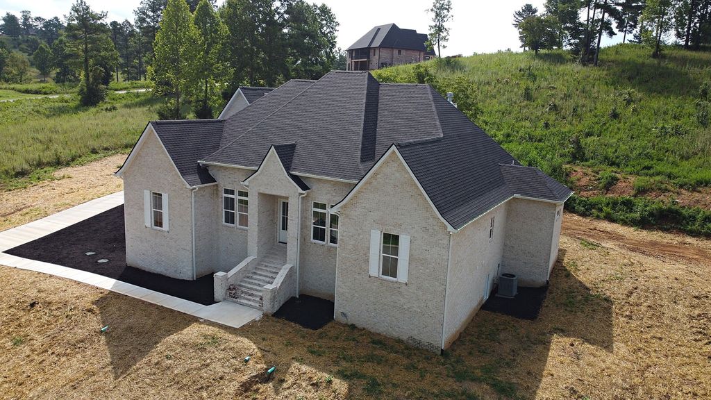 217 Lake Ferry Dr, Loudon