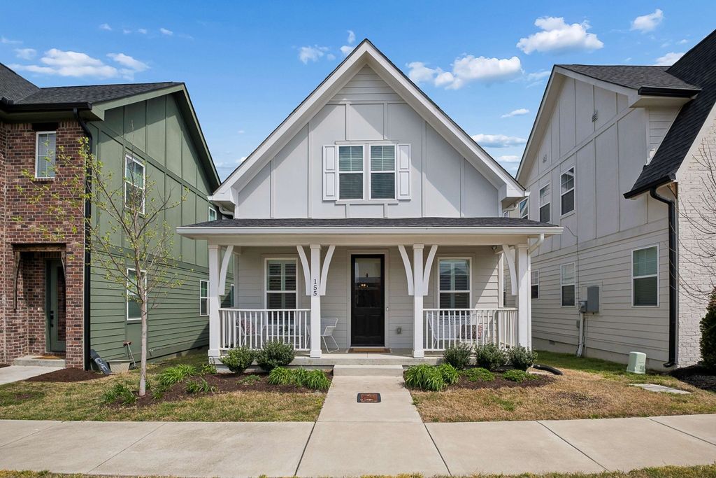 155 Oasis Dr, La Vergne