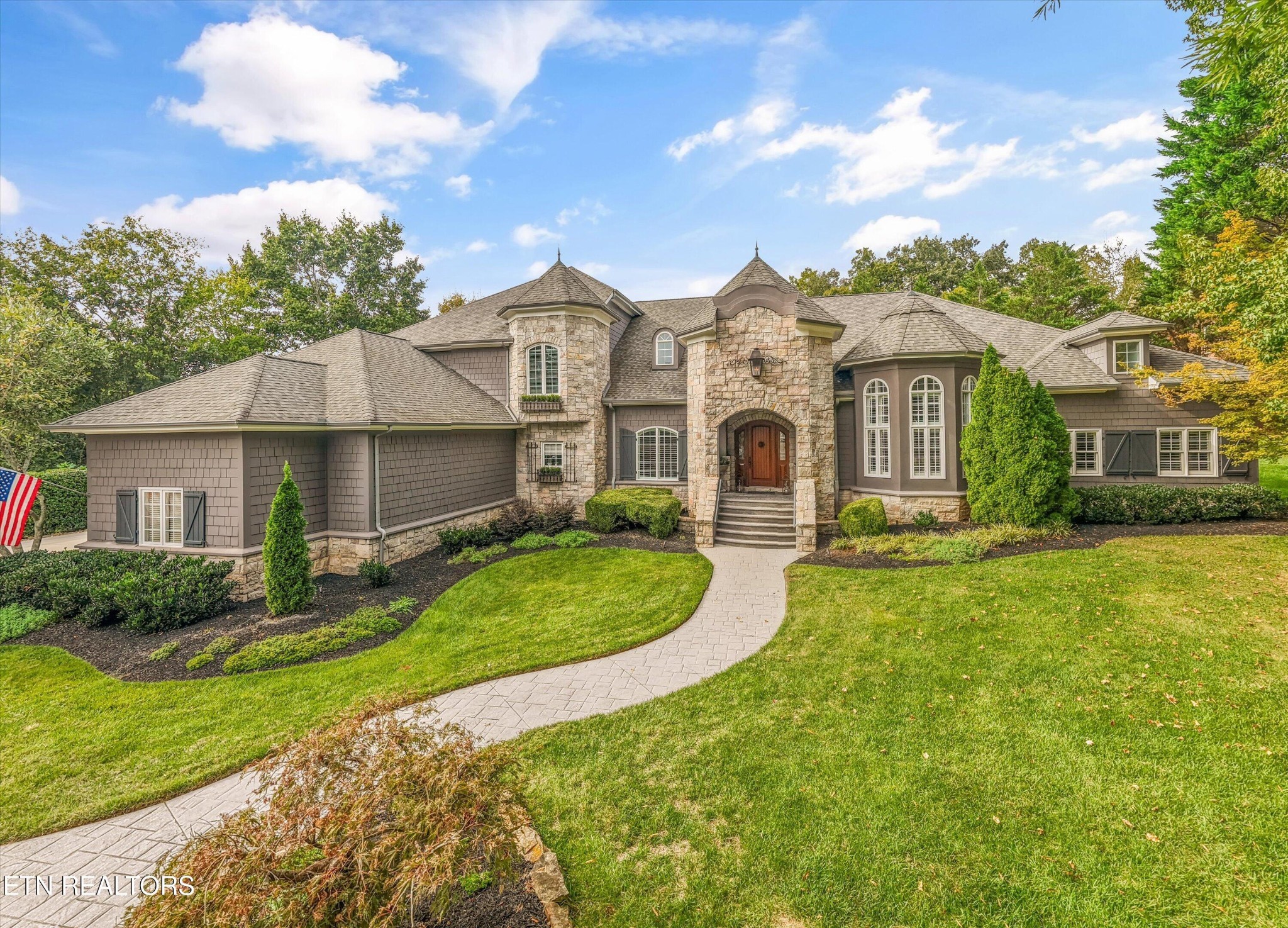 Photo for MLS 3619379 in 707 Prince George Parish Drive Knoxville, TN - 37934
