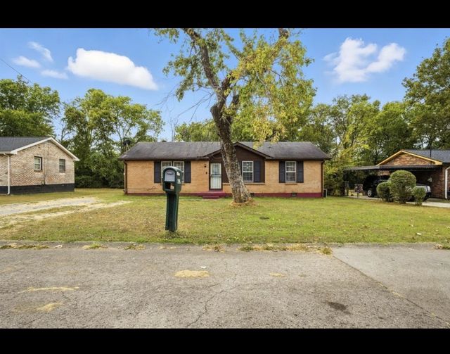 621 Baldwin Ct, Nashville
