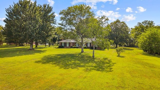 226 Maple Hill Rd, Lebanon