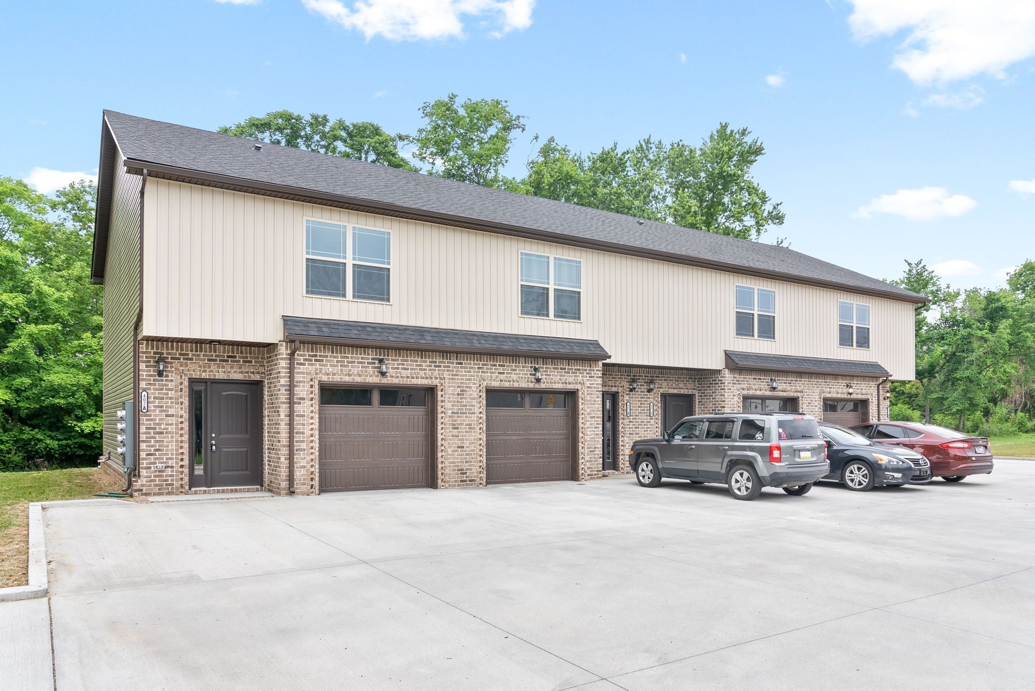 Photo of Listing #2778350