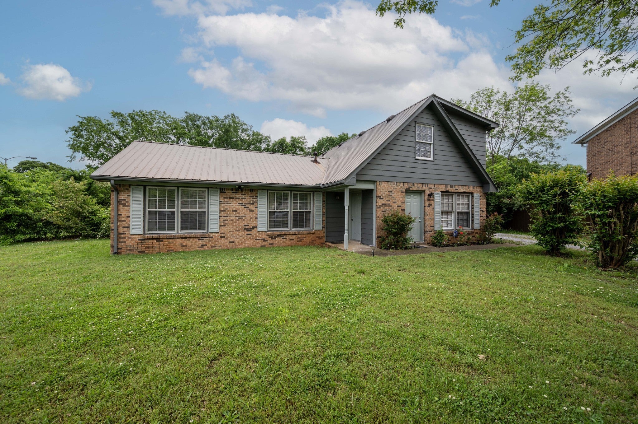Photo of Listing #2897555