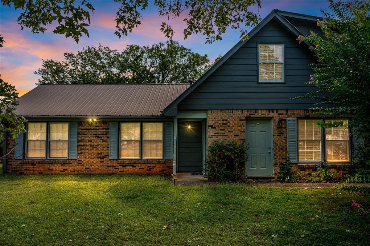 Photo of Listing #3001905