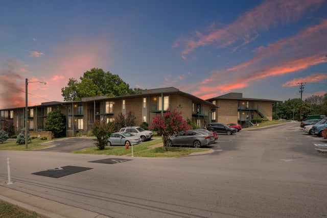 555 N Dupont Ave, Madison