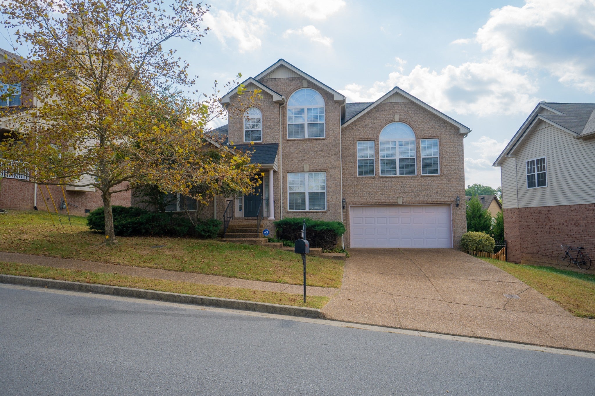 Photo of Listing #2753569