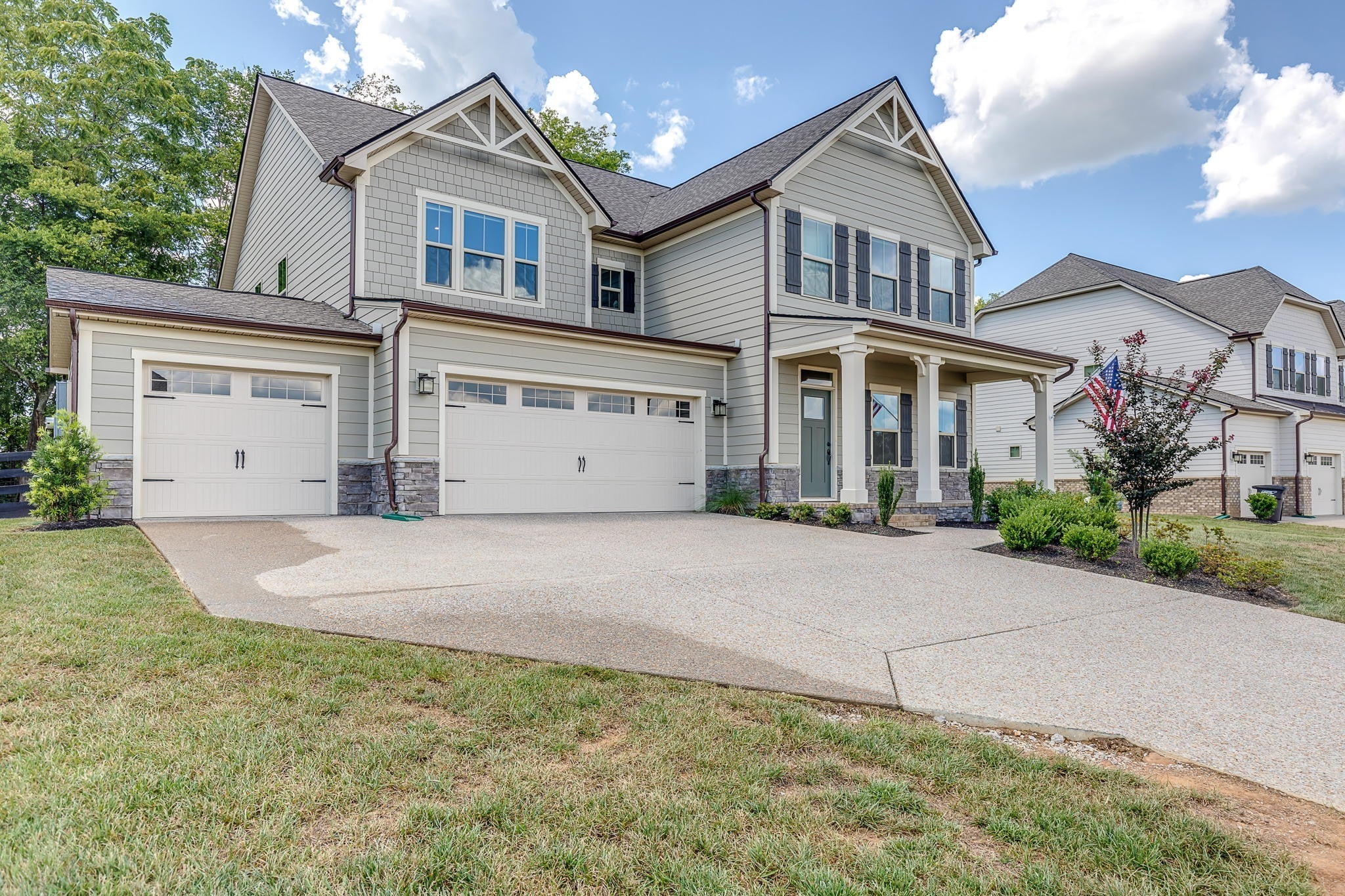 Photo of Listing #2778093