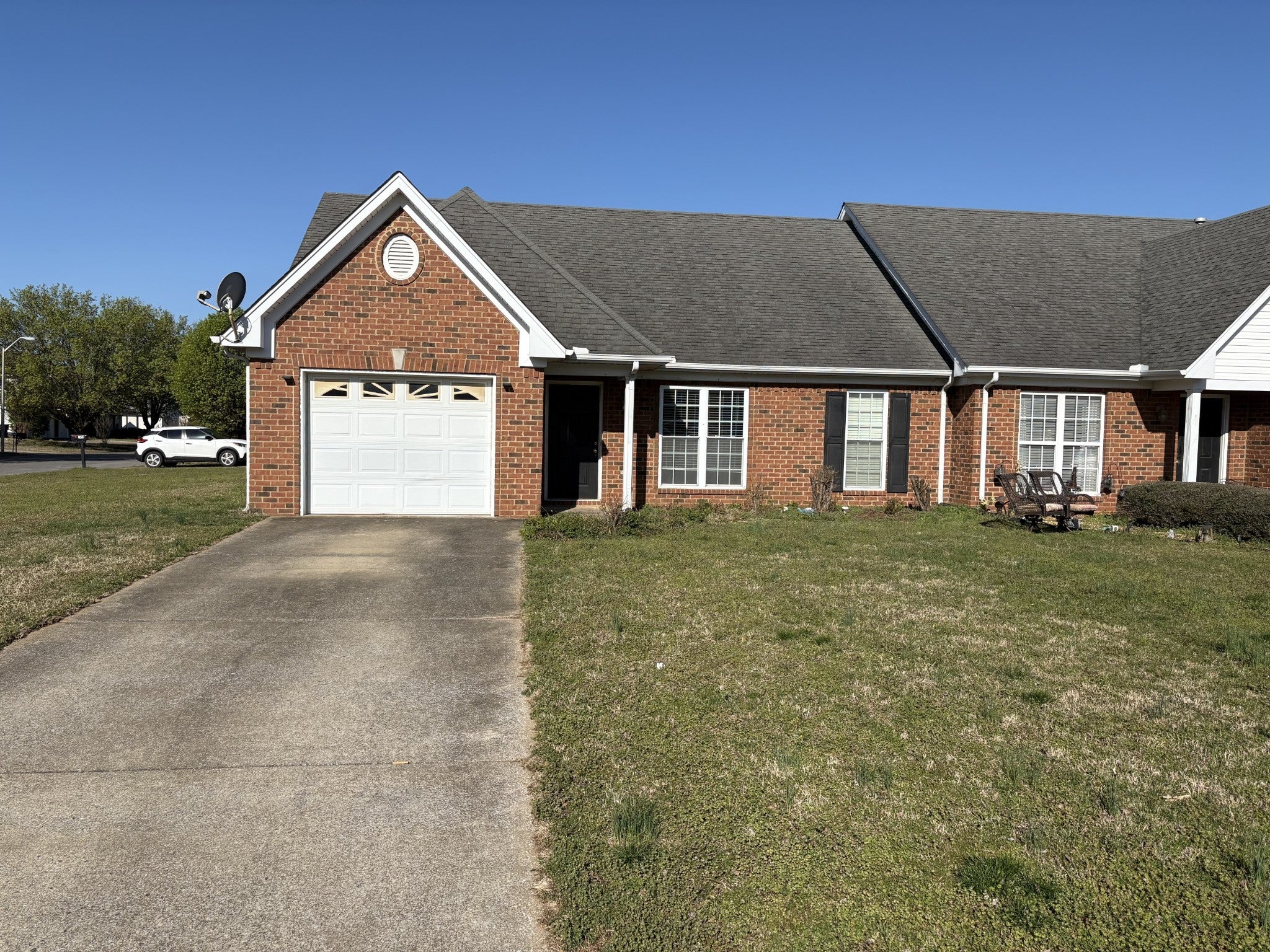 Photo of Listing #2807351