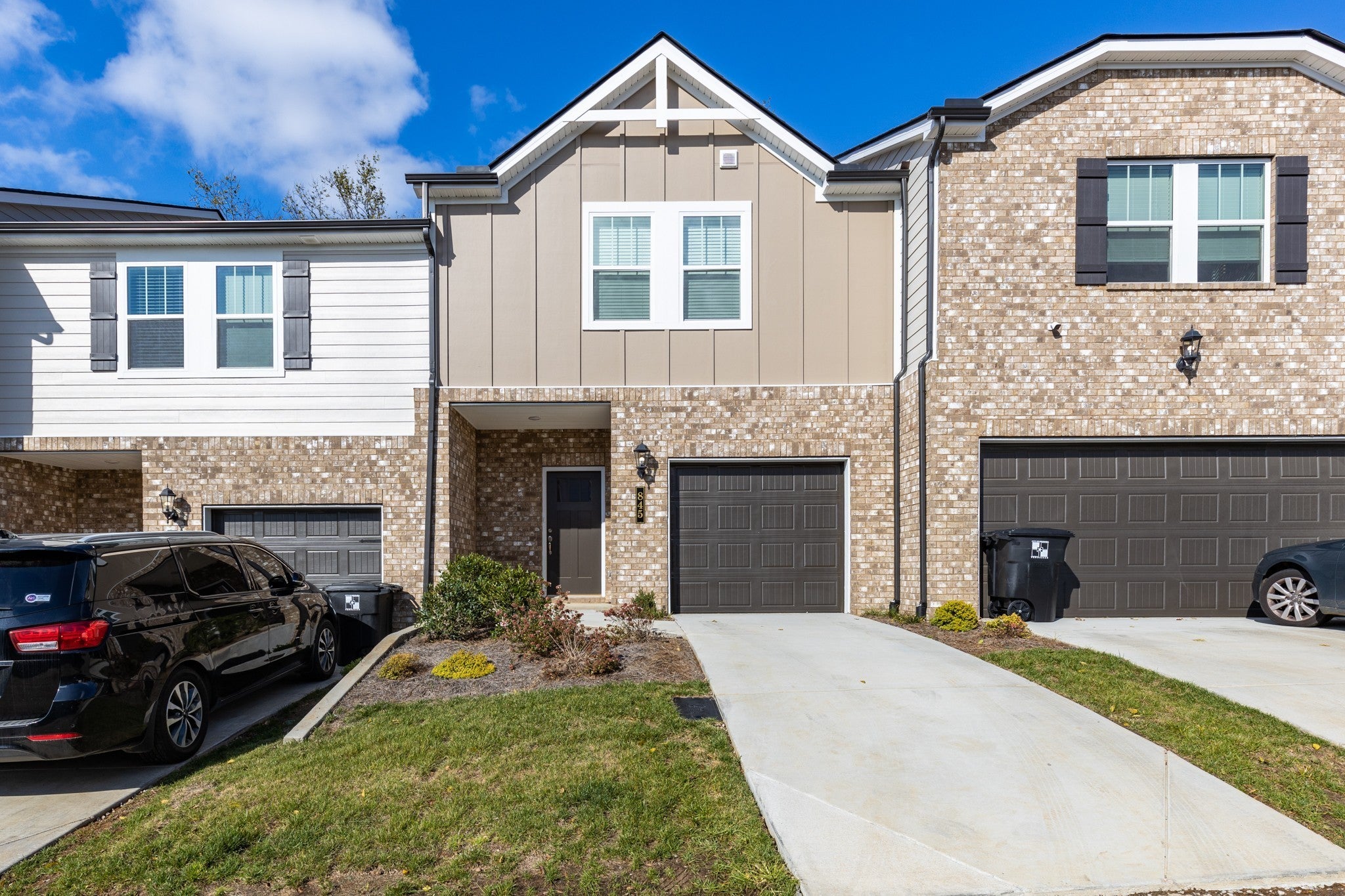 Photo of Listing #2810011