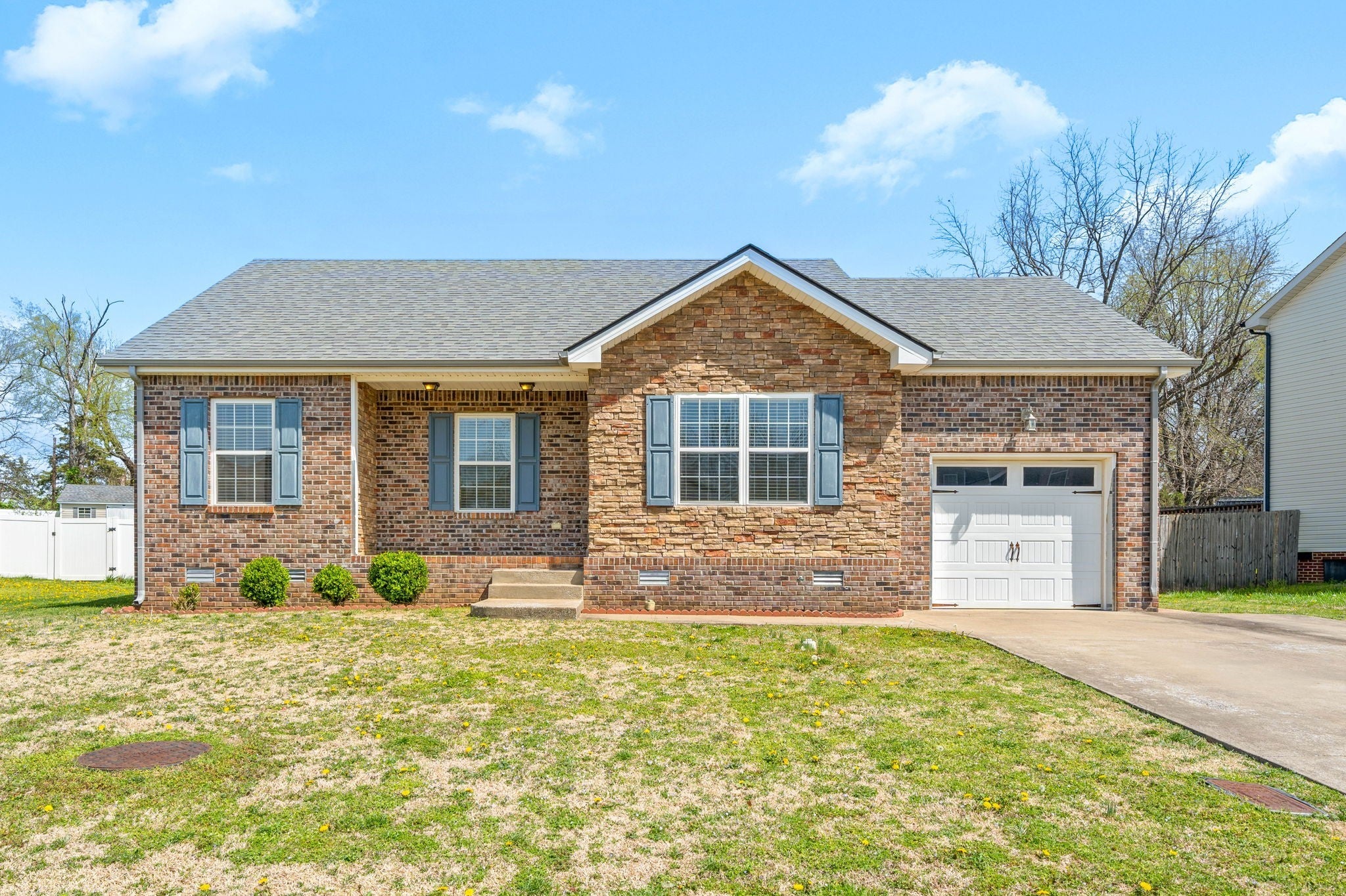 Photo of Listing #2812525