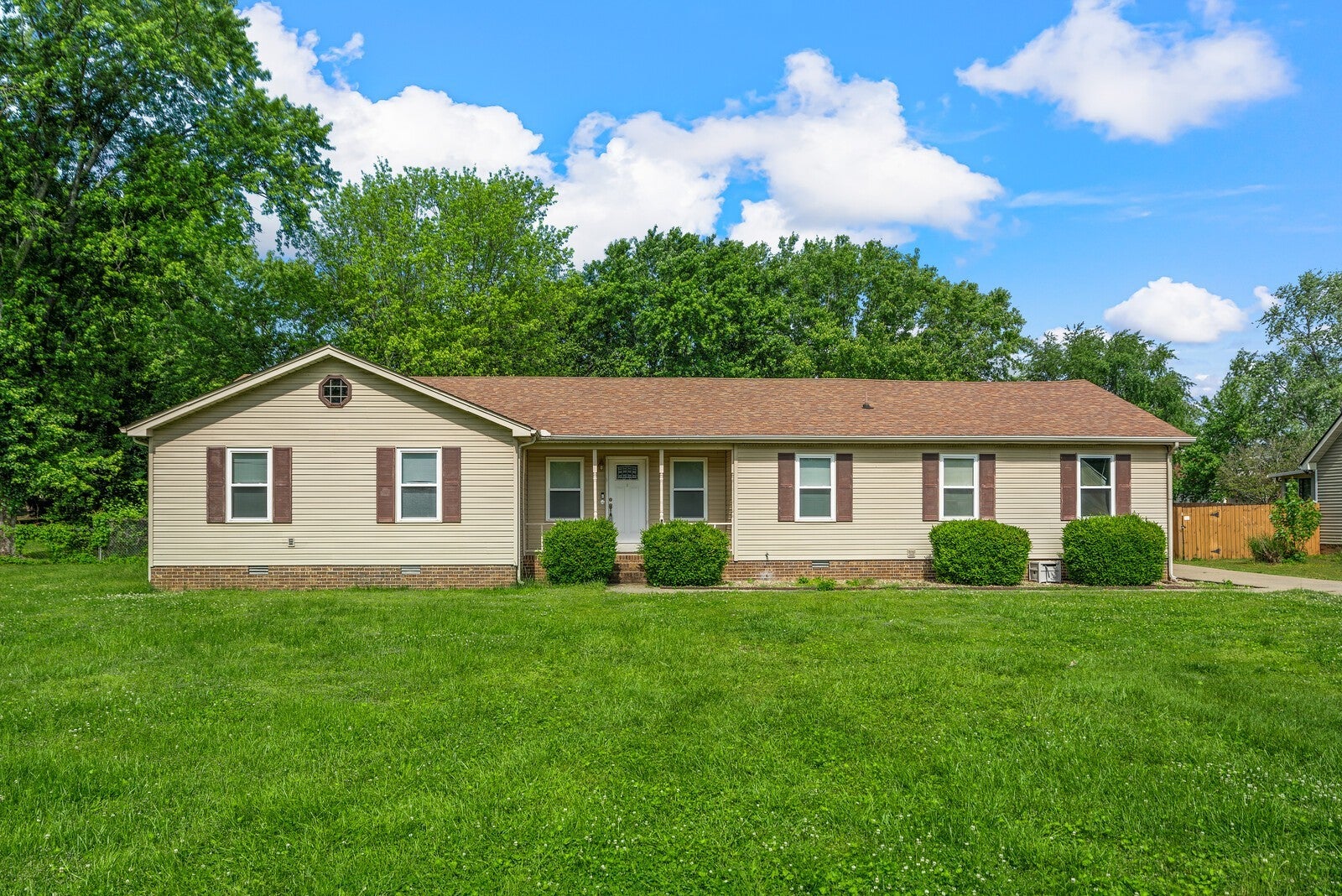 Photo of Listing #2813342