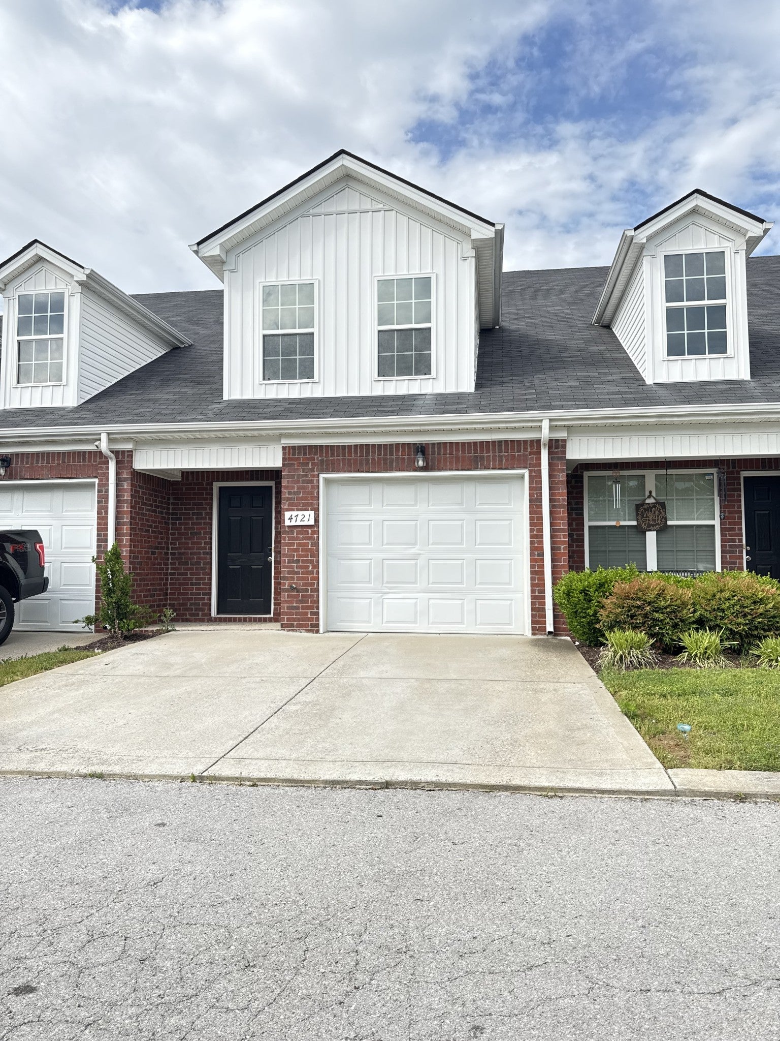 Photo of Listing #2824735