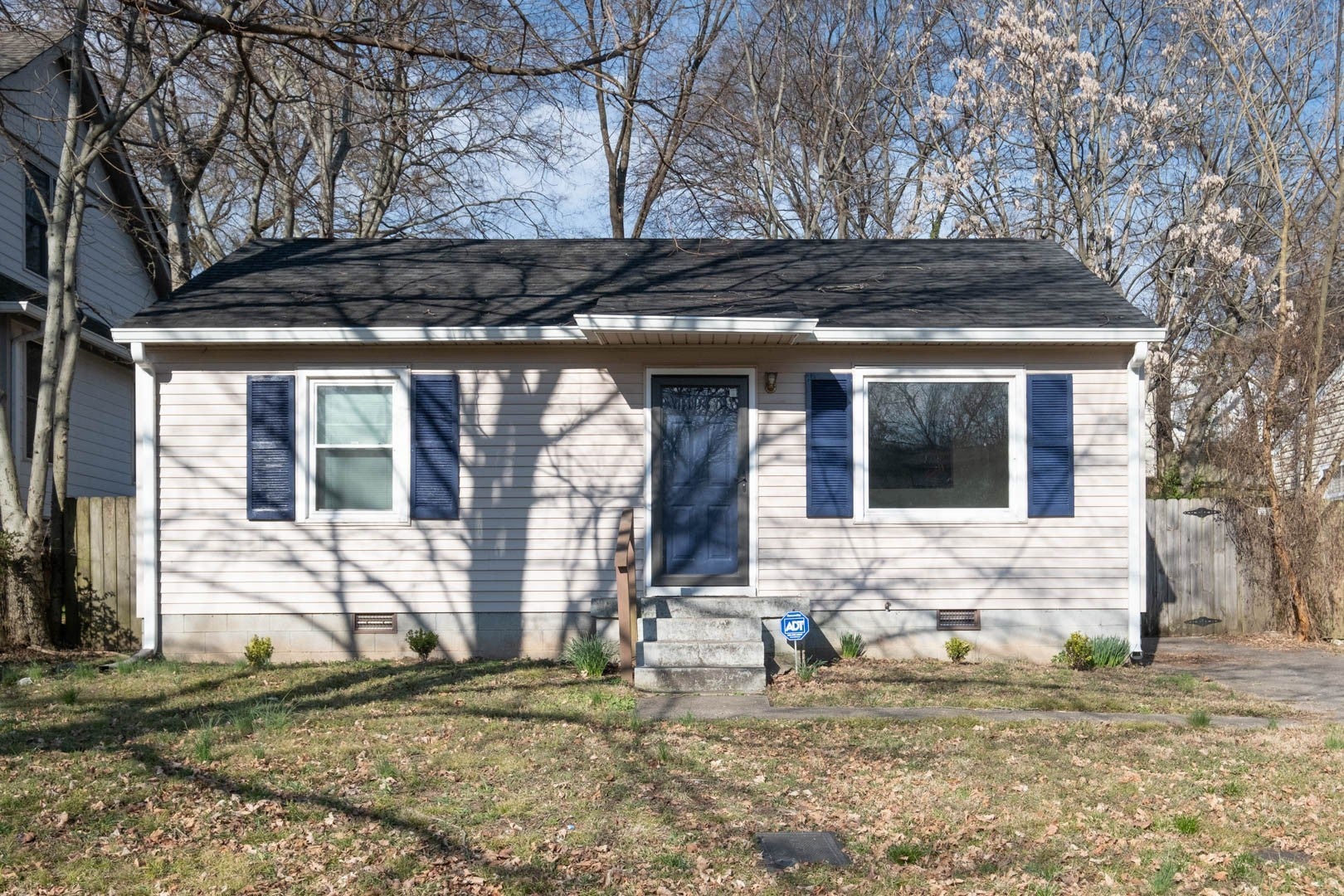 Photo of Listing #2825203