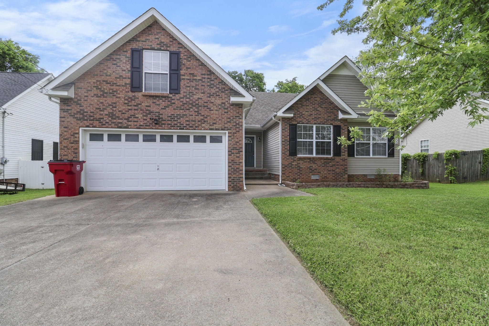 Photo of Listing #2825377