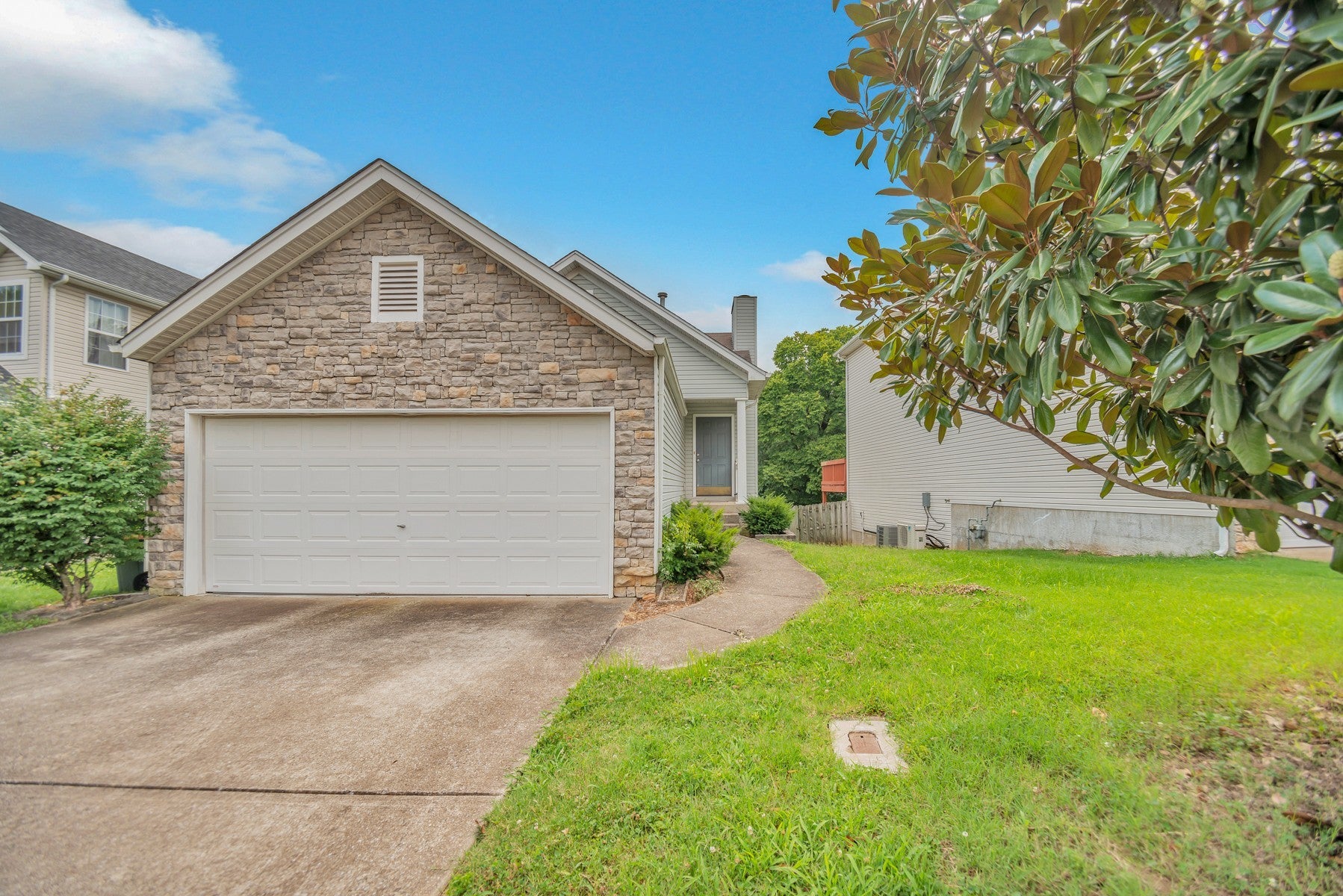 Photo of Listing #2883760
