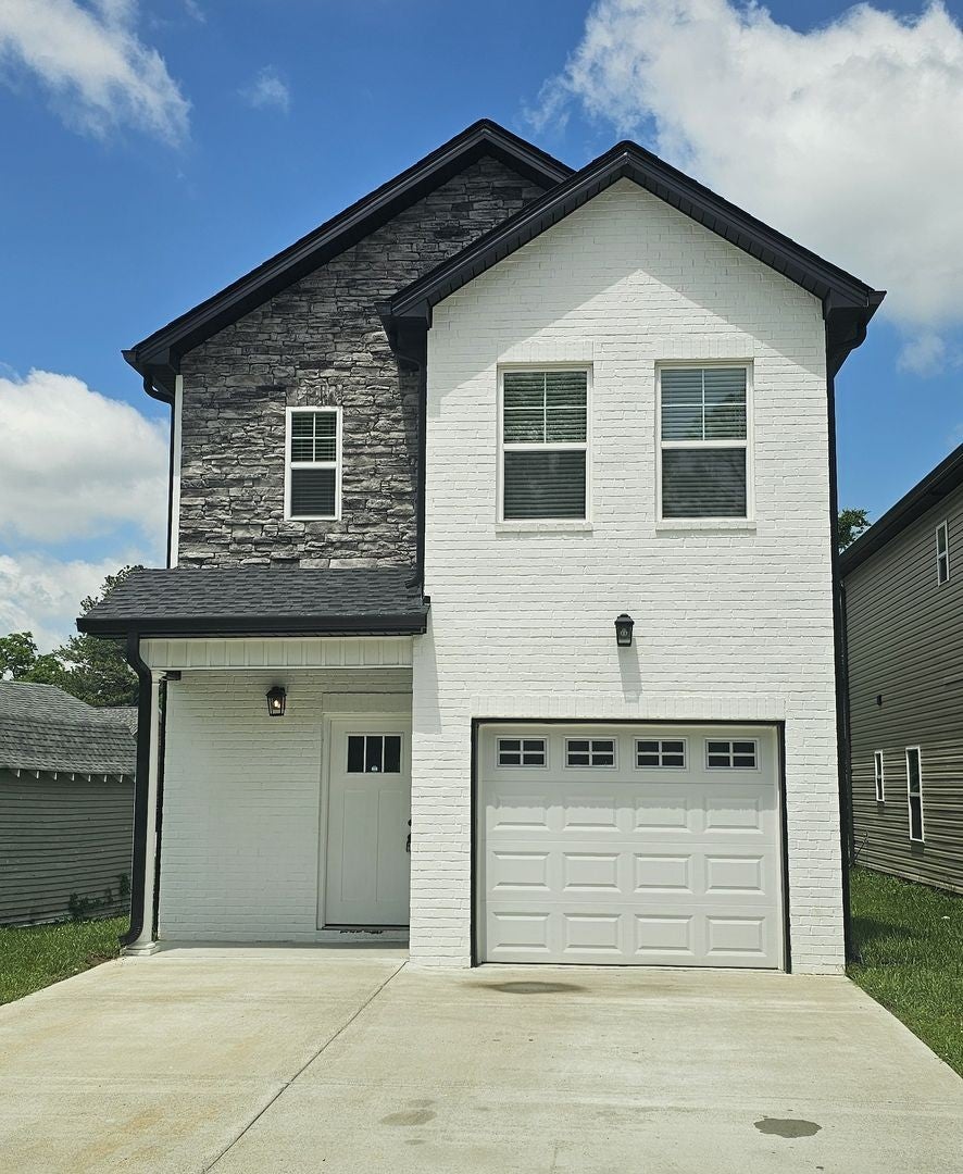 Photo of Listing #2883875