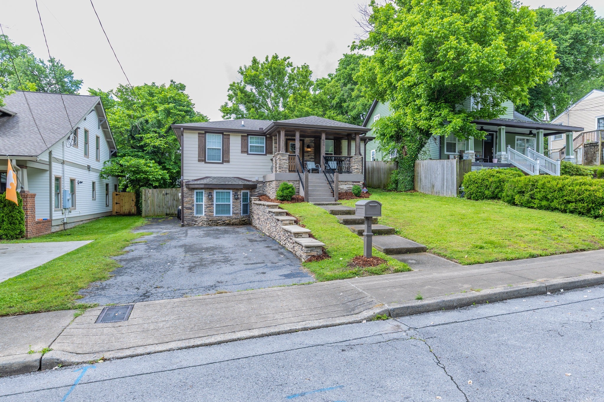 Photo of Listing #2886124