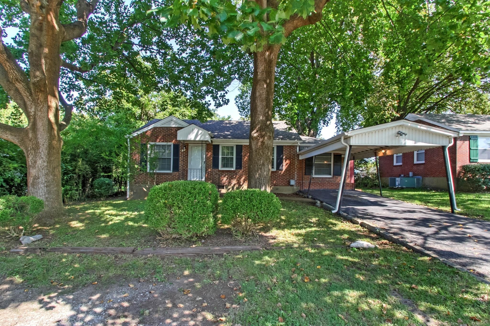 Photo of Listing #2889571