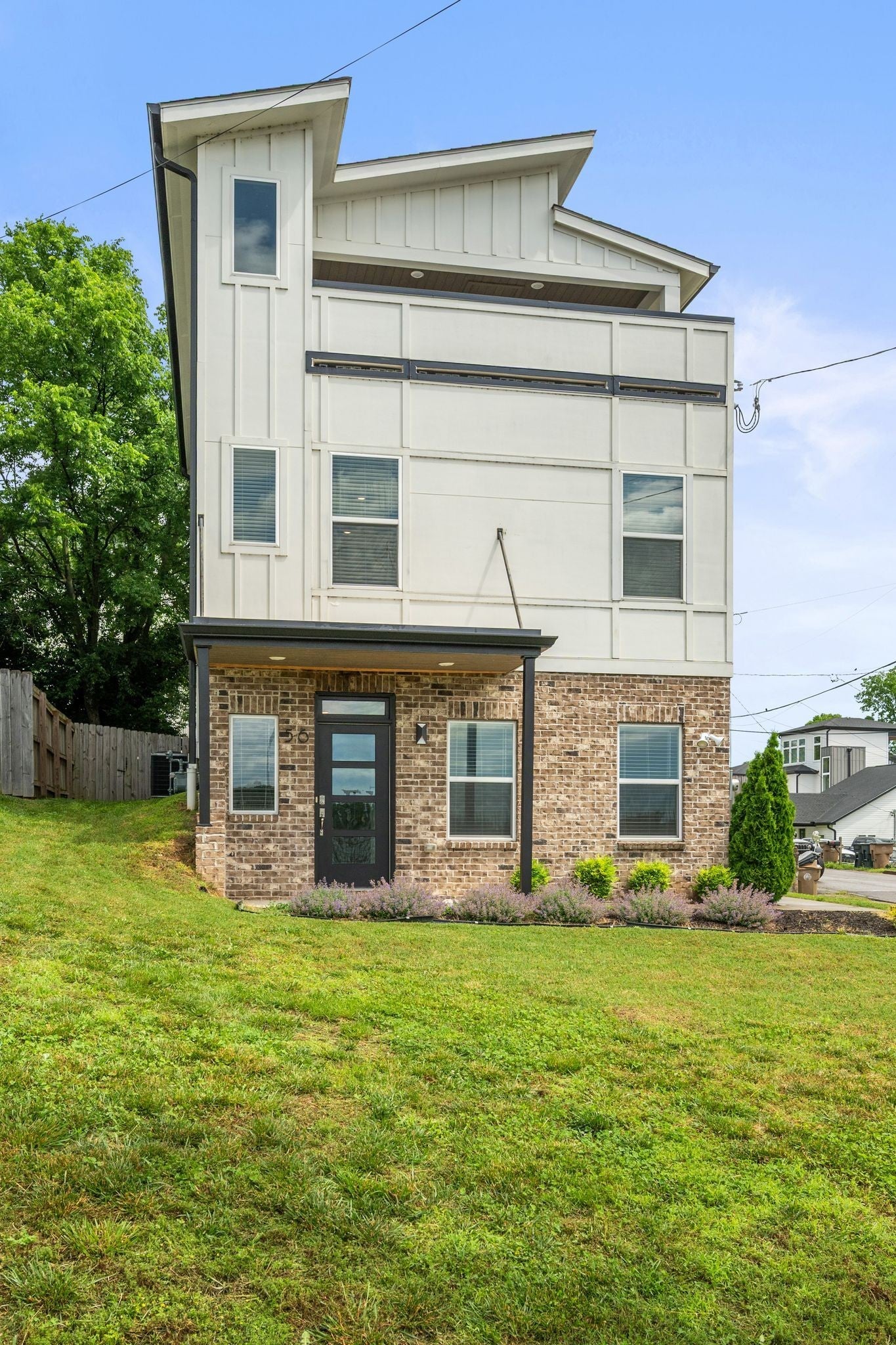 Photo of Listing #2891596