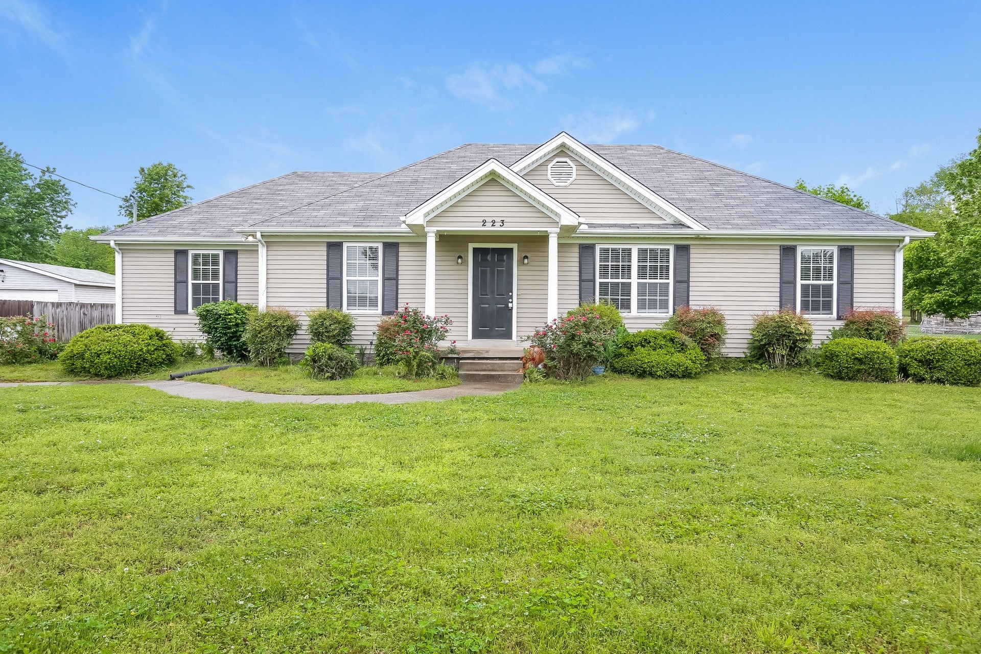 Photo of Listing #2897643